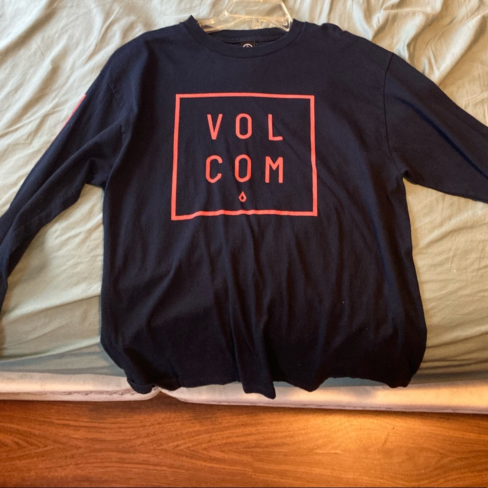 Long sleeve t-shirt